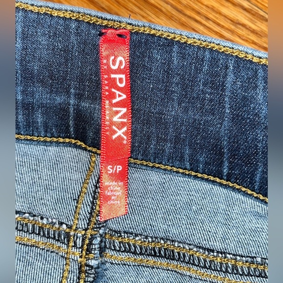 Spanx distressed skinny jeans raw hem size small medium wash blue shapewear - Picture 9 of 15